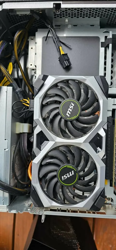 Clean MSI GPU fans after professional cleaning
